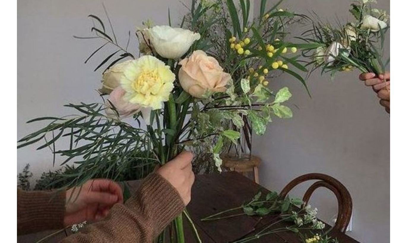 Магазин цветов в Кудрово, на улице с высоким пешеходным трафиком