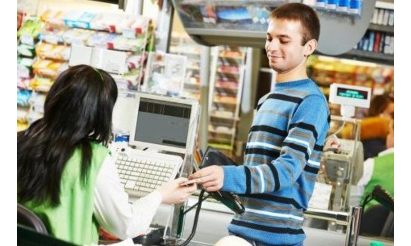 Магазин продуктов в бизнес-центре с постоянным входящим потоком